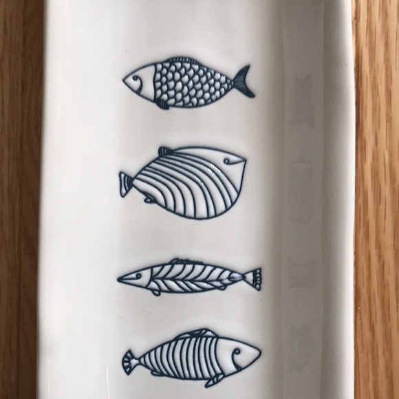 Sushi plate with lil’ fish design by Abbot - Picture 4 of 7